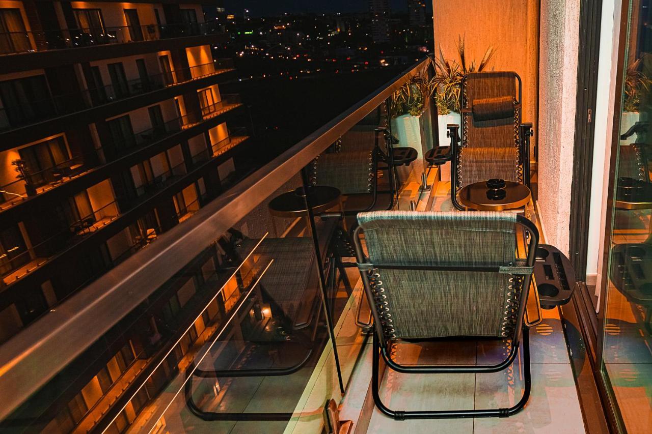 Piano And Gold At The Signature, Tetteh Quarshie 阿克拉 外观 照片
